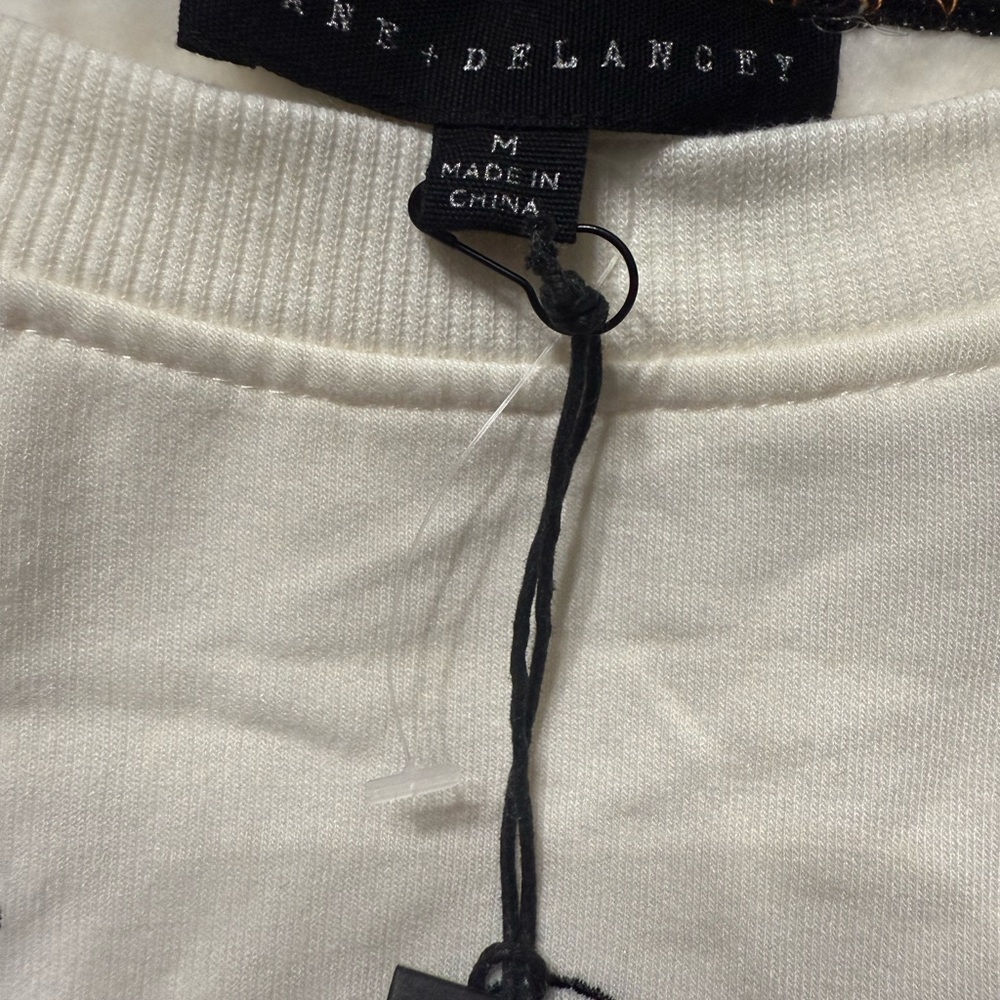Cream Colored Skeleton Print Sweater NWT Size Medium By Jane + Delancey - Picture 2 of 4